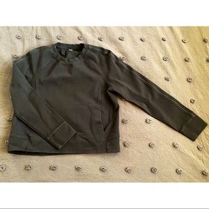 Lululemon slightly cropped long sleeve exercise sweatshirt